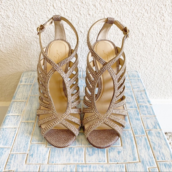 IMAGINE VINCE CAMUTO Raychel Stilettos 5 NEW - Picture 3 of 10